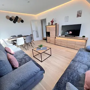 https://modern-flatwith-2-rooms.vienna-besthotels.com
